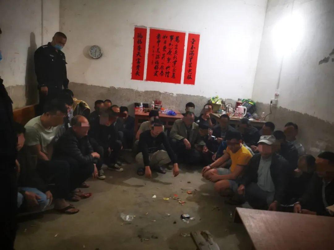7分钟揭秘！三公扑克牌分析器手机版,推荐9个良心渠道