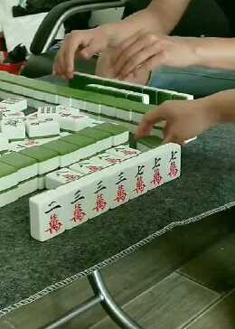 推荐十款！来一把麻将确实有挂的(怎么拿好牌)