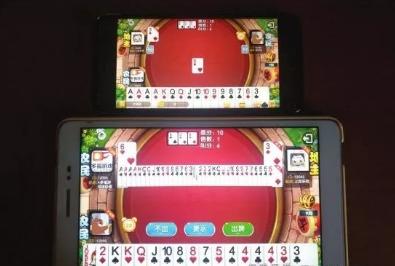 一分钟揭秘！手机上打牌有什么猫腻(怎么提高胡牌率)