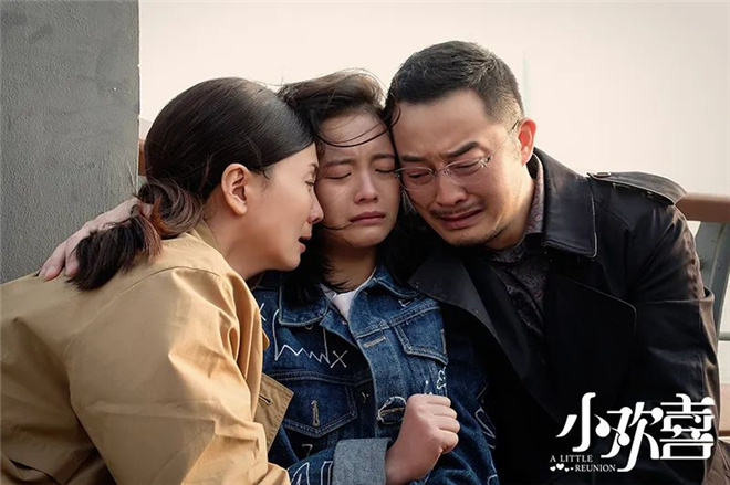 主角开挂娱乐圈推土机（娱乐圈推土机类小）