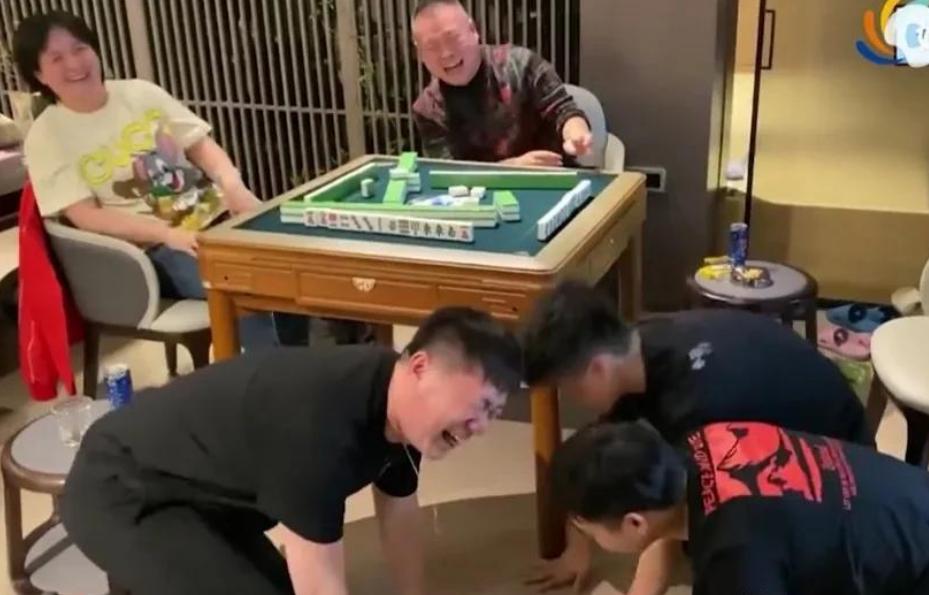 麻将迎头挂（麻将磕头怎么摆）