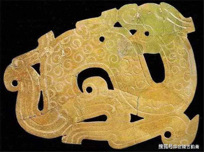 战国龙虎挂玉佩（战国龙形玉佩拍卖记录）