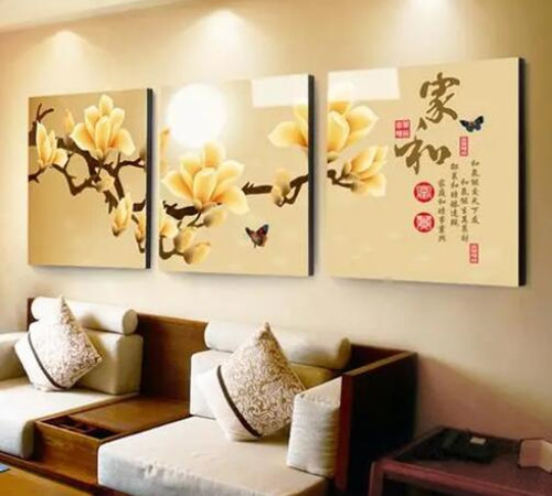 西面墙可以挂摇钱树吗（家里西边墙面挂什么好）