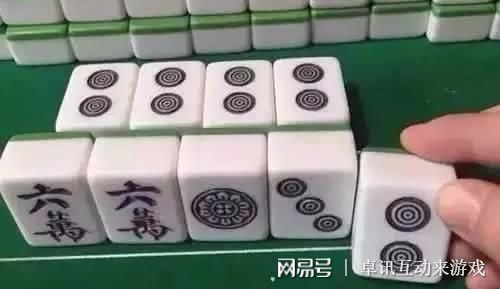 手机上打三公怎么开挂（手机玩三公怎样作弊）