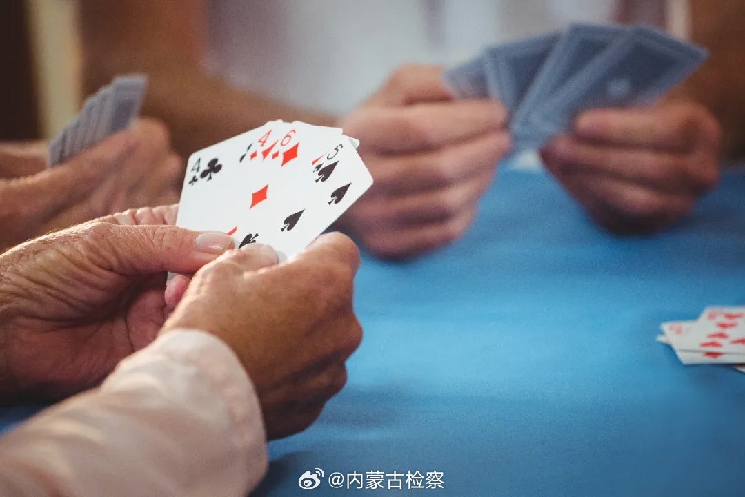 一分钟教你“普通扑克牌玩斗牛要如何基本出老千方法“推荐4个购买渠道