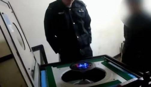 火爆全网!自动麻将机作弊方法—详细解说+新浪科技
