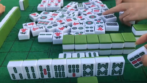 约约麻将挂（约麻将图片大全搞笑）