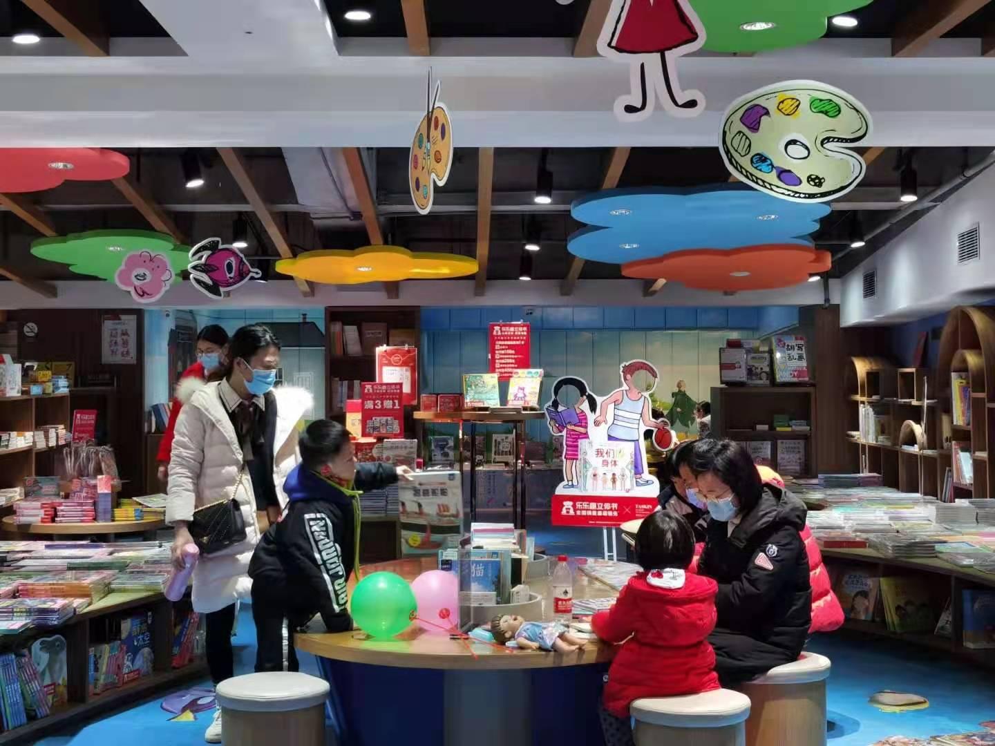 麻将桌子不能挂什么东西（麻将桌上规矩）