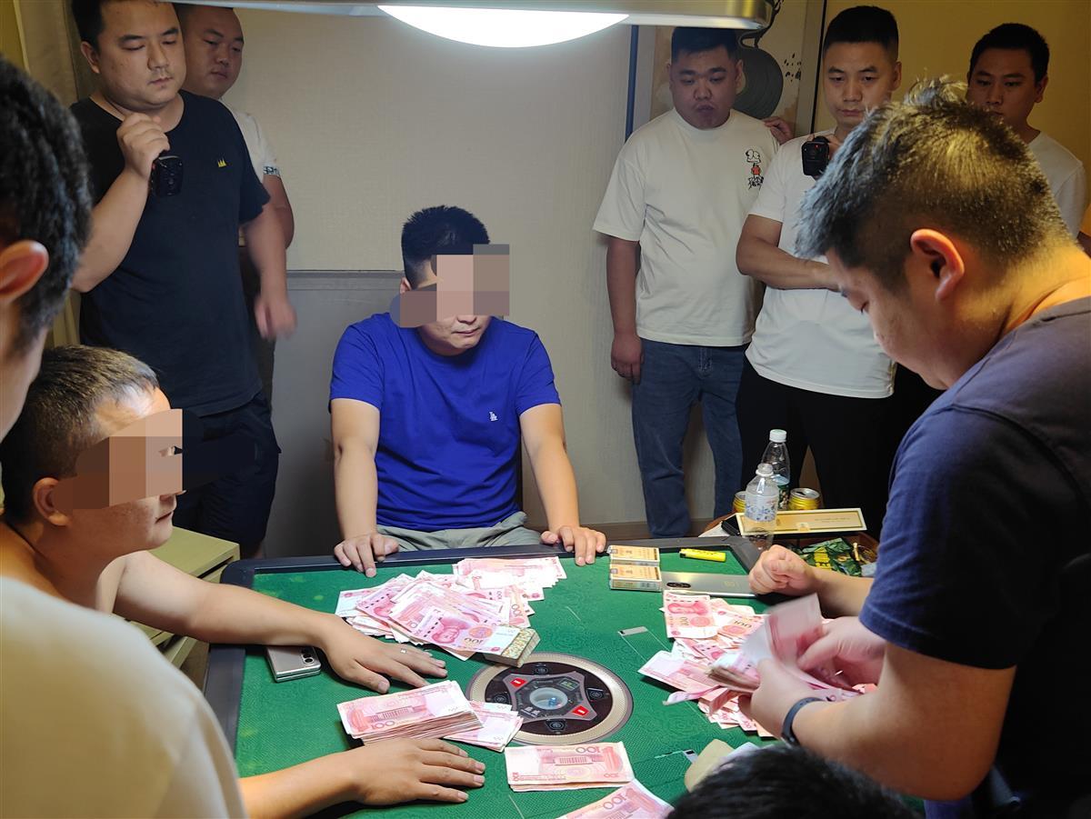 教程辅助“九尾大厅炸金花挂”(确实是有挂)-哔哩哔哩